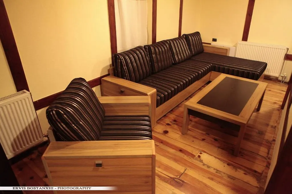 Guest House Bujtina Leon Korce 0*,