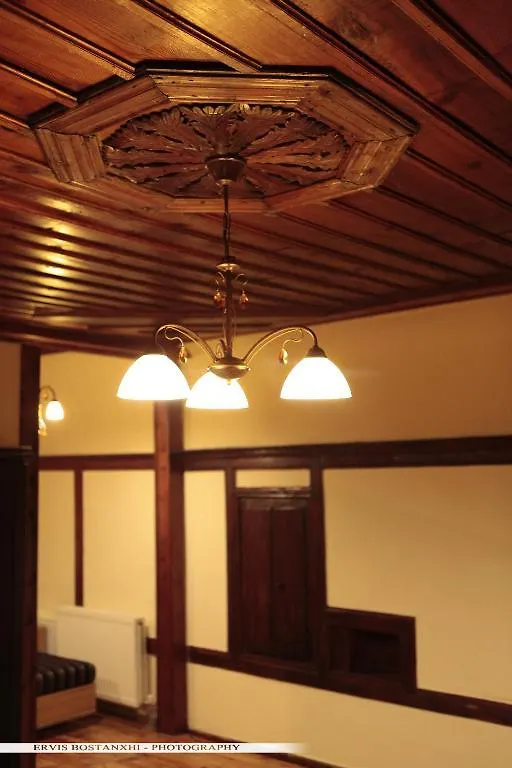 Guest House Bujtina Leon Korce 0*,
